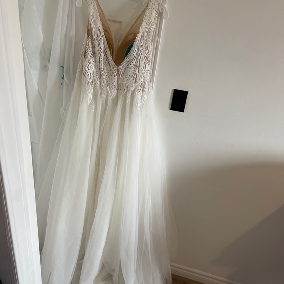 Brand New Wedding Gown Daniela Di Marino - Picture 7 of 11